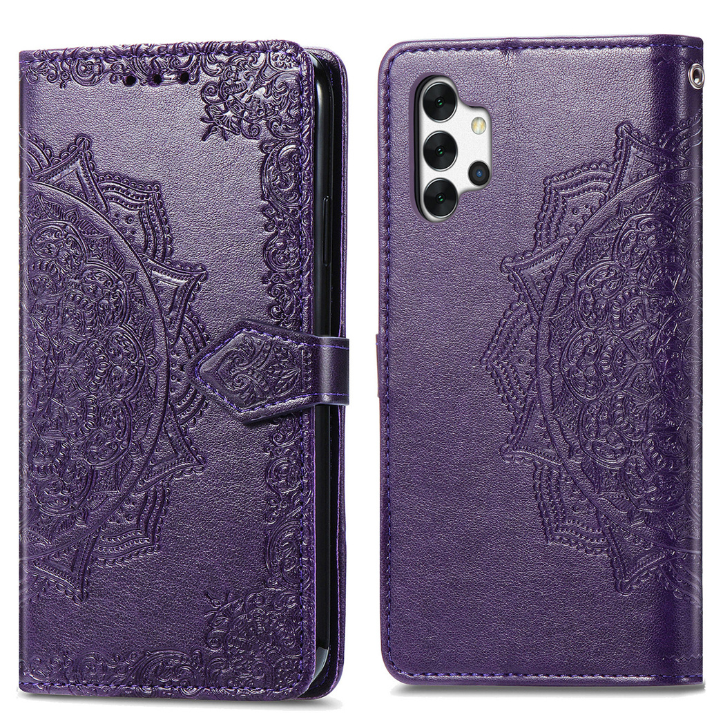 Paarse telefoonhoes met mandala-ontwerp en een flap.