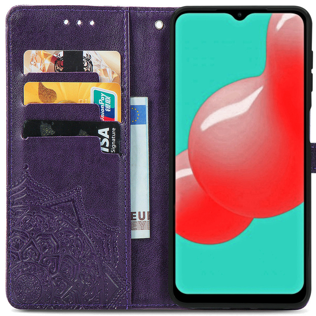 Paarse telefoonhoes met kaarten en geld erin. Het scherm toont rode en oranje vormen.