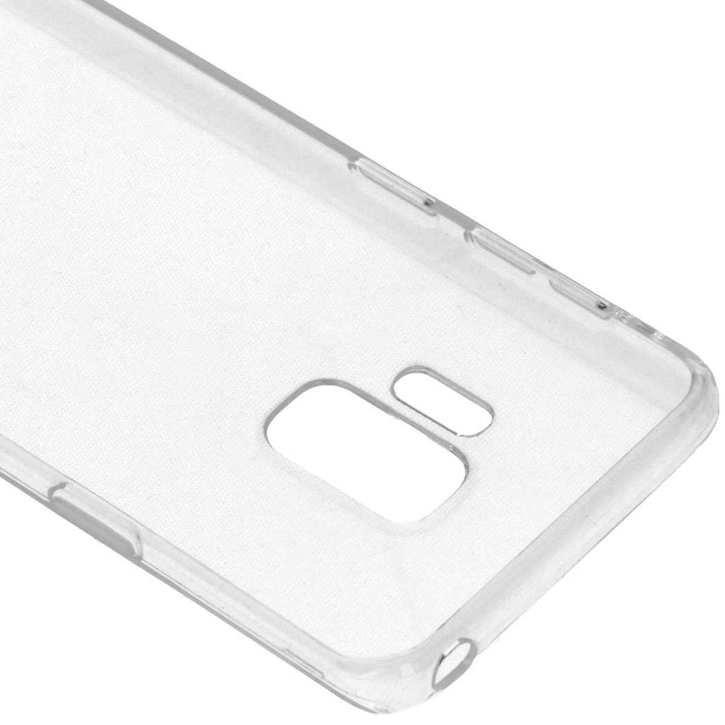 Coque de téléphone transparente avec découpes pour la caméra et les boutons. La coque est transparente.