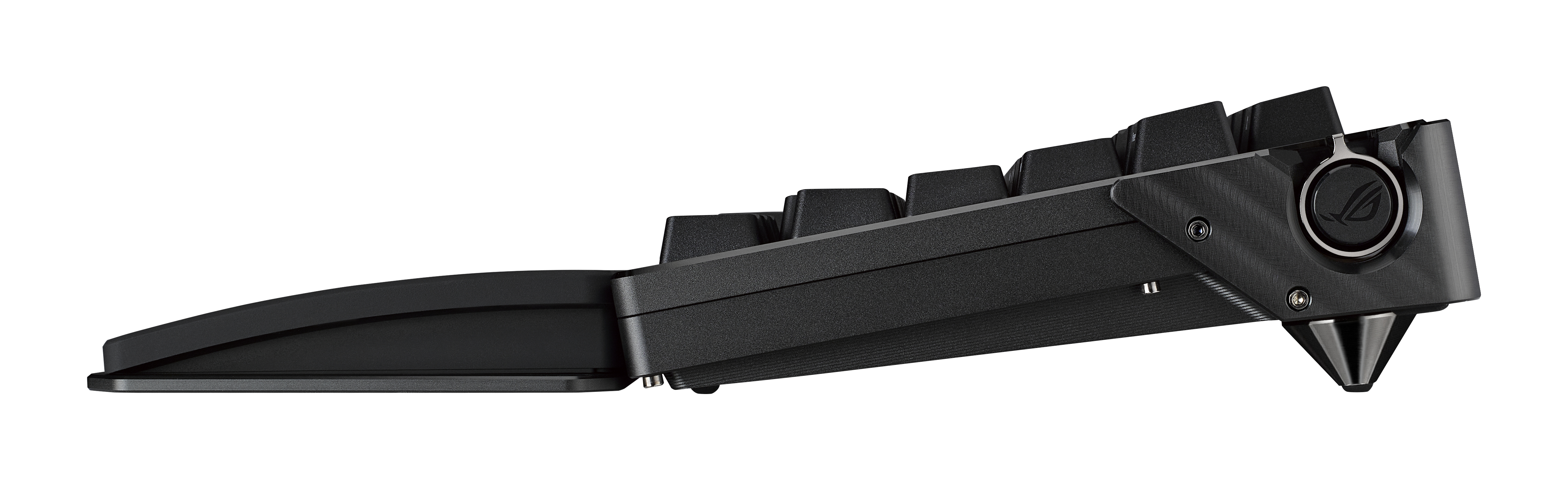 Czarna klawiatura skierowana w stronę widza. Tło jest białe.