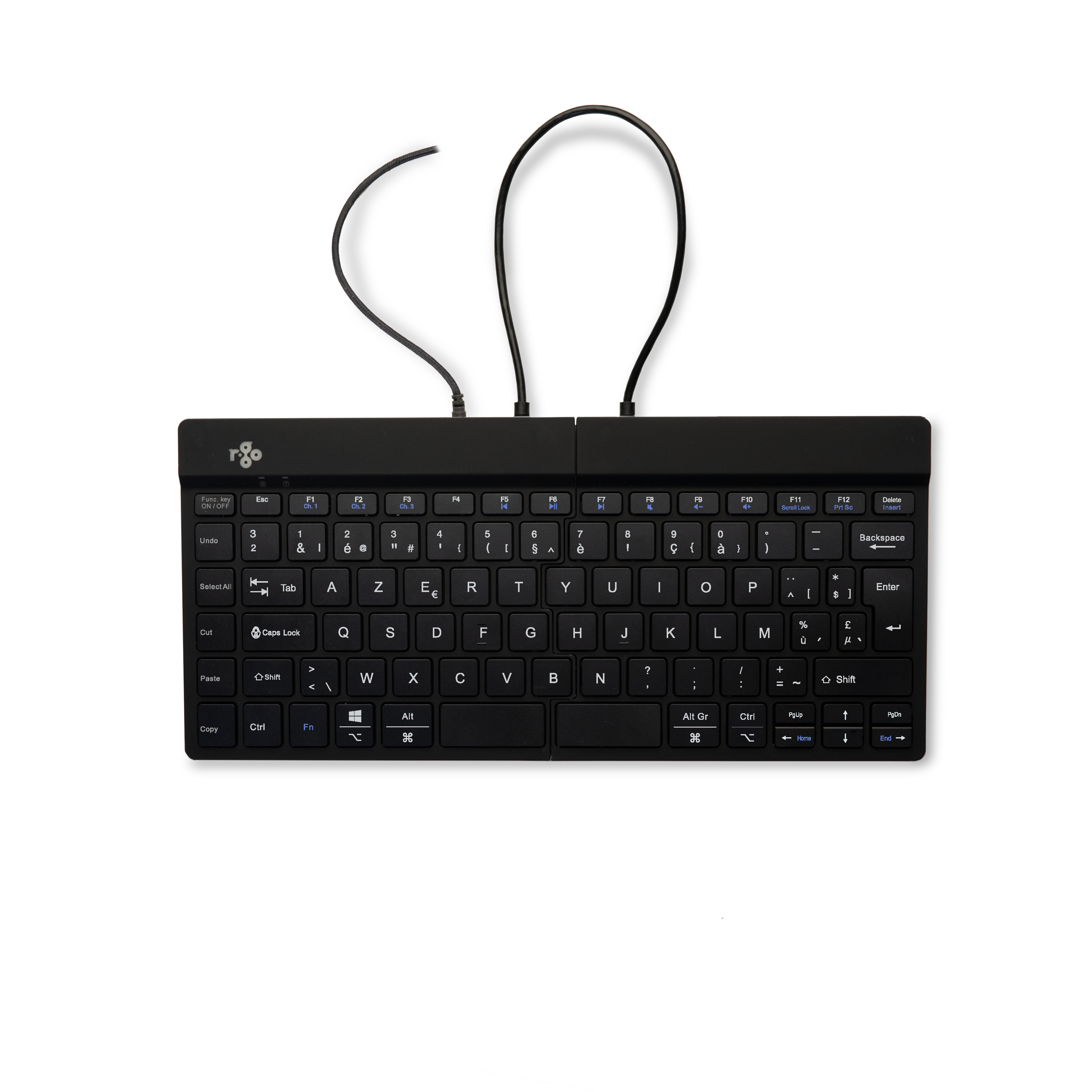 Tastiera nera con cavo USB. Ha diversi tasti, inclusi tasti funzione e tastierino numerico.