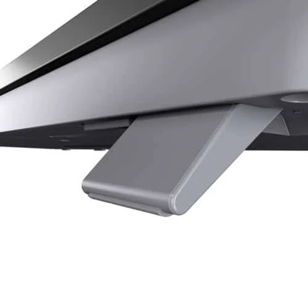 Zbliżenie srebrnej podstawki, podtrzymującej wyświetlacz. Podstawka jest kątowa i zakrzywiona.