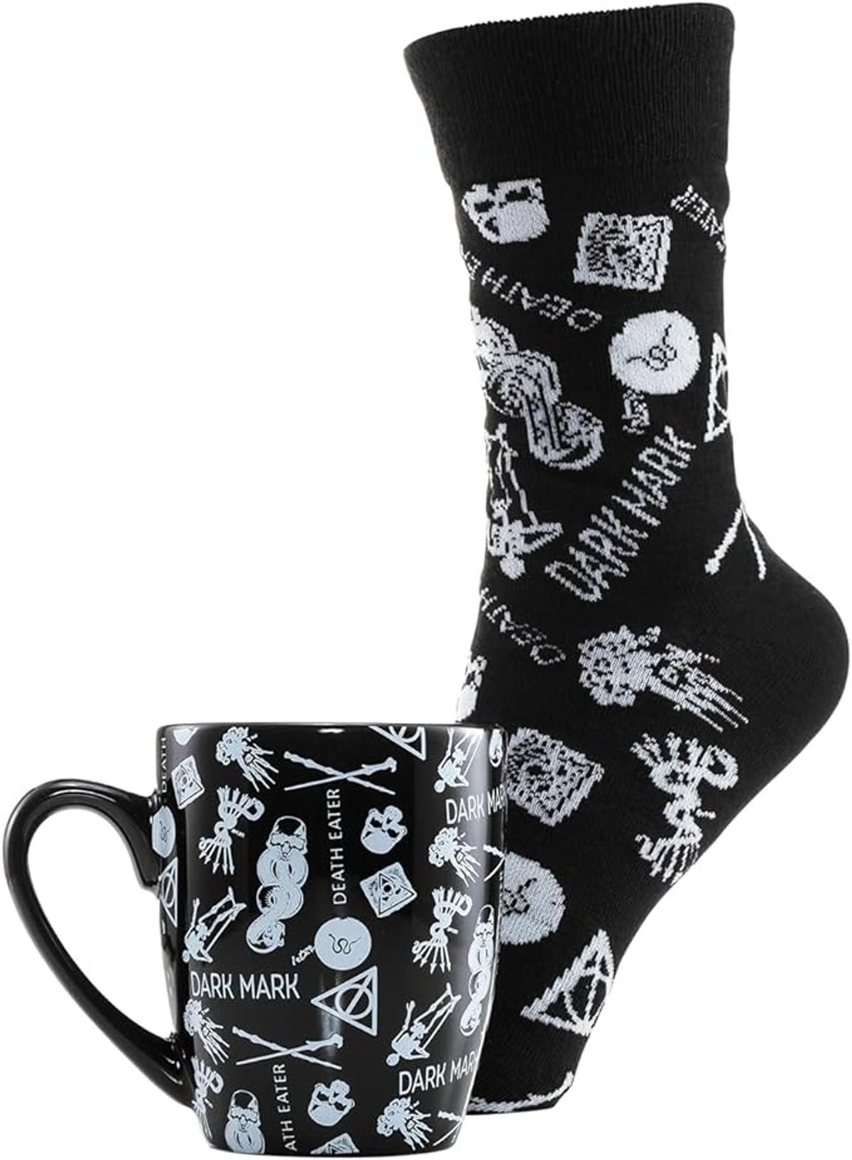 Juego de taza y calcetín negros. La taza tiene iconos blancos. Calcetín con iconos blancos.