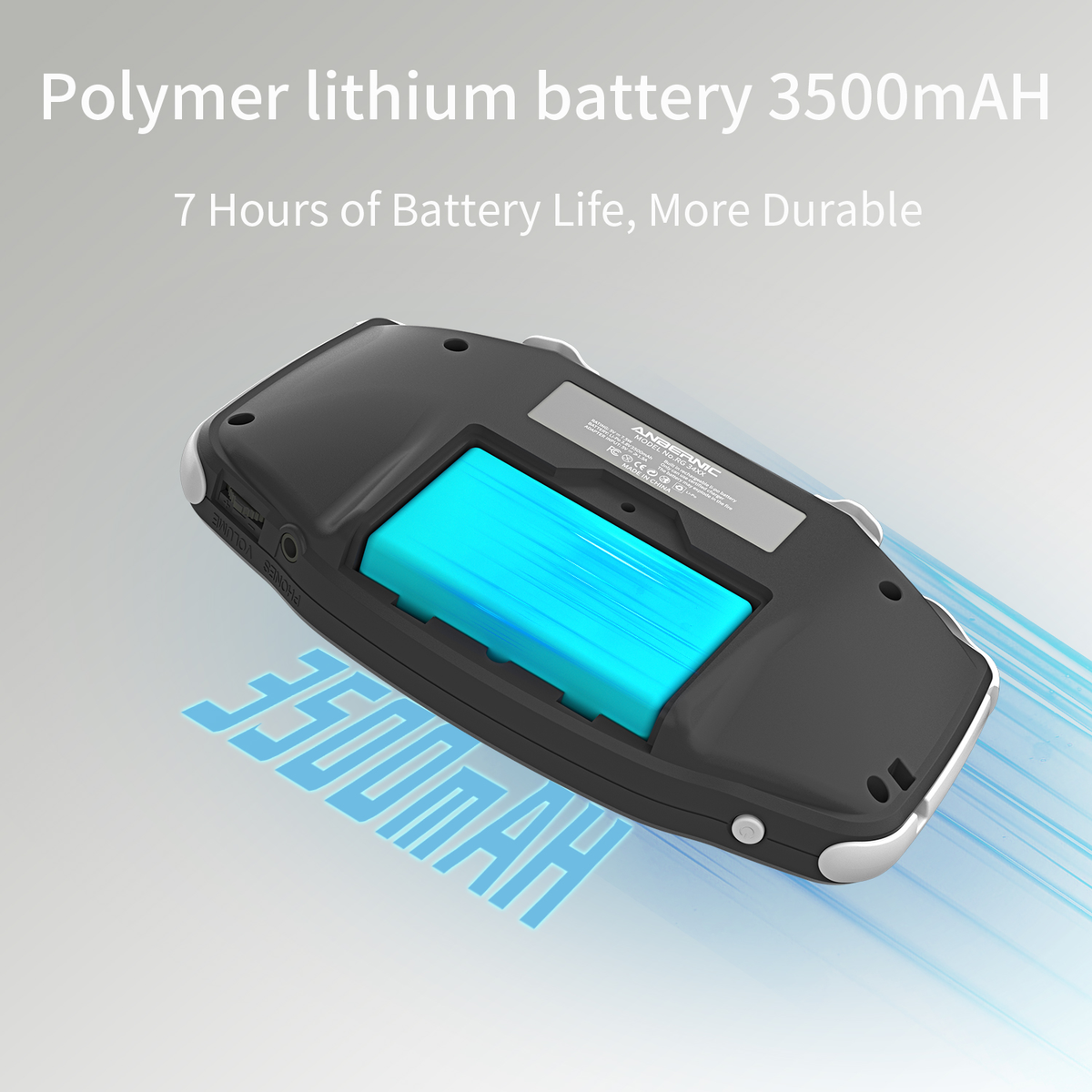 Dispositivo di gioco portatile nero con batteria blu visibile.