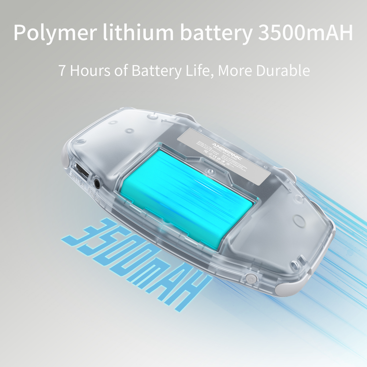 Un dispositivo di gioco portatile trasparente con batteria blu. Il testo indica 3500mAh.