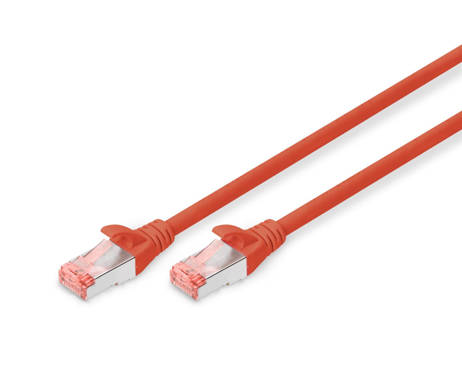Pomarańczowy kabel Ethernet z wtykami.