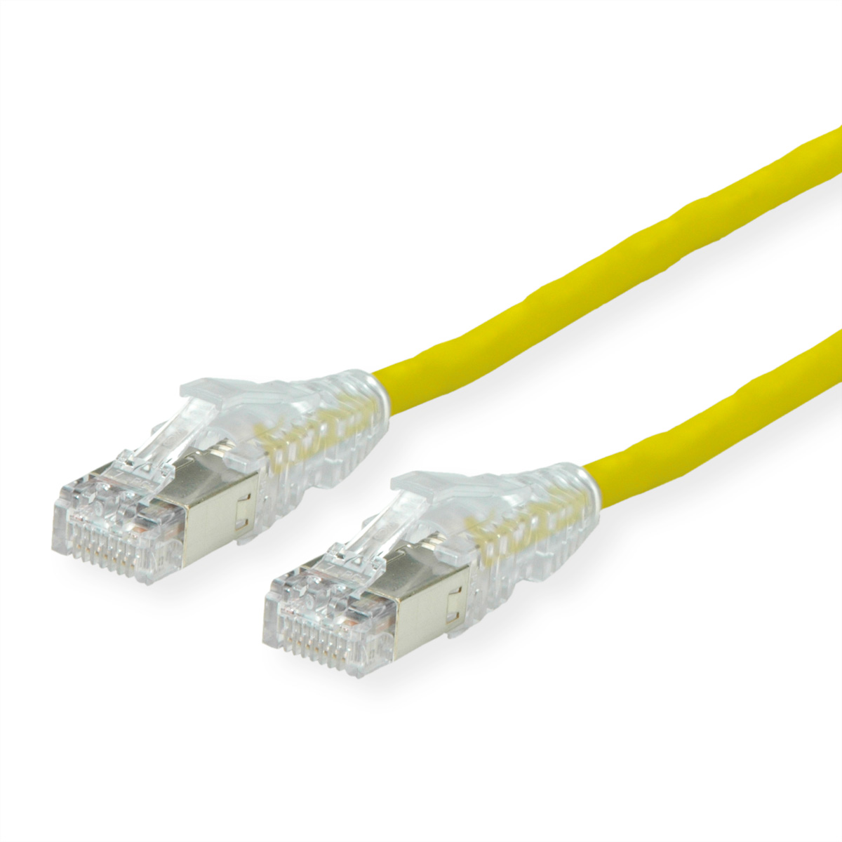 Câble réseau jaune avec connecteurs transparents. Les connecteurs ont des détails métalliques argentés.