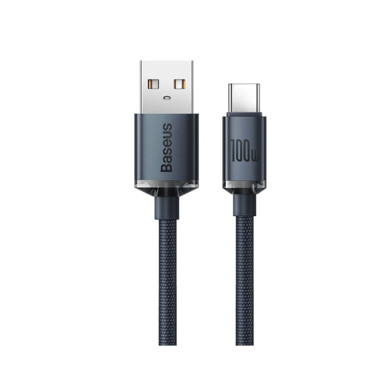 Czarny kabel USB-A do USB-C. Marka Baseus znajduje się na końcu USB-A.