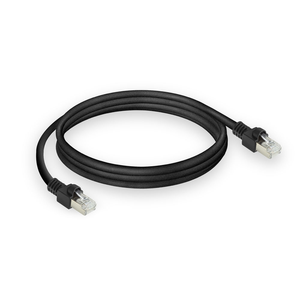 Un cavo ethernet nero con connettori a ciascuna estremità, su sfondo bianco.