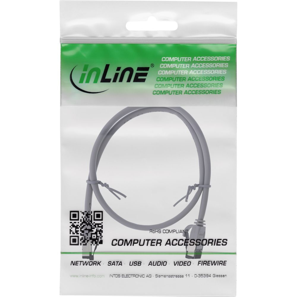 Un câble Ethernet gris dans un sac plastique sur fond blanc.