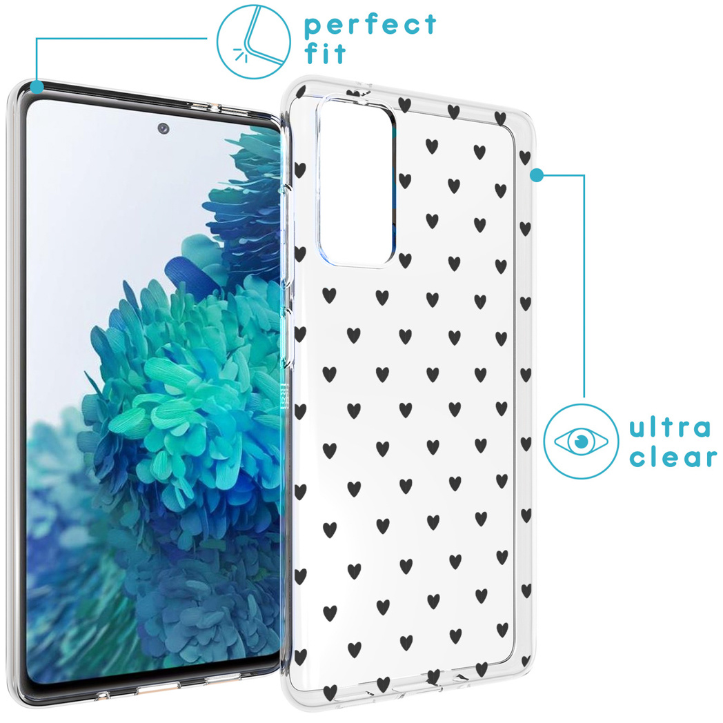 Custodia per telefono con cuori su un telefono. La custodia è trasparente con piccoli cuori neri.