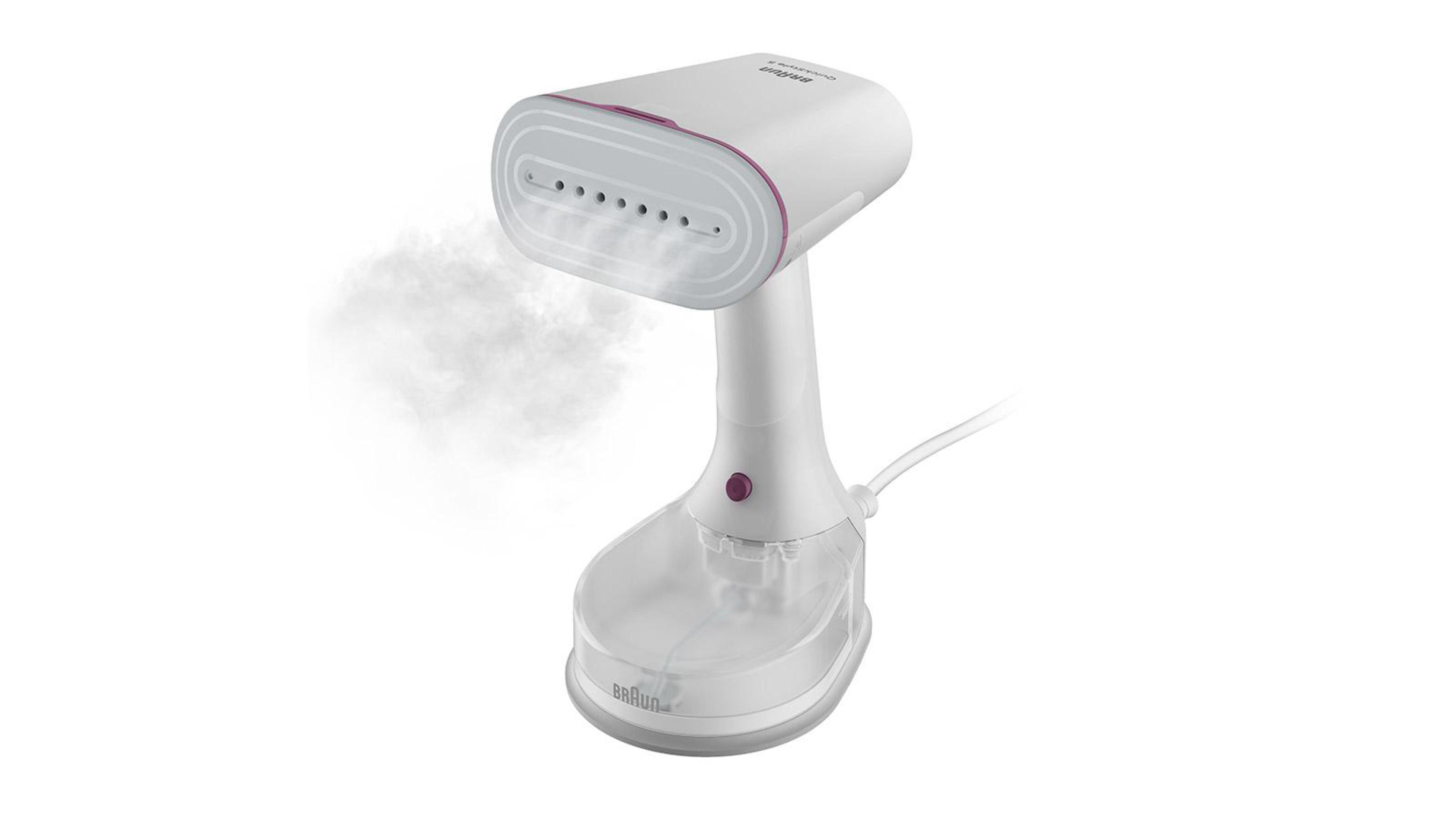 Vaporizzatore per indumenti bianco che emette vapore. Sfondo bianco.