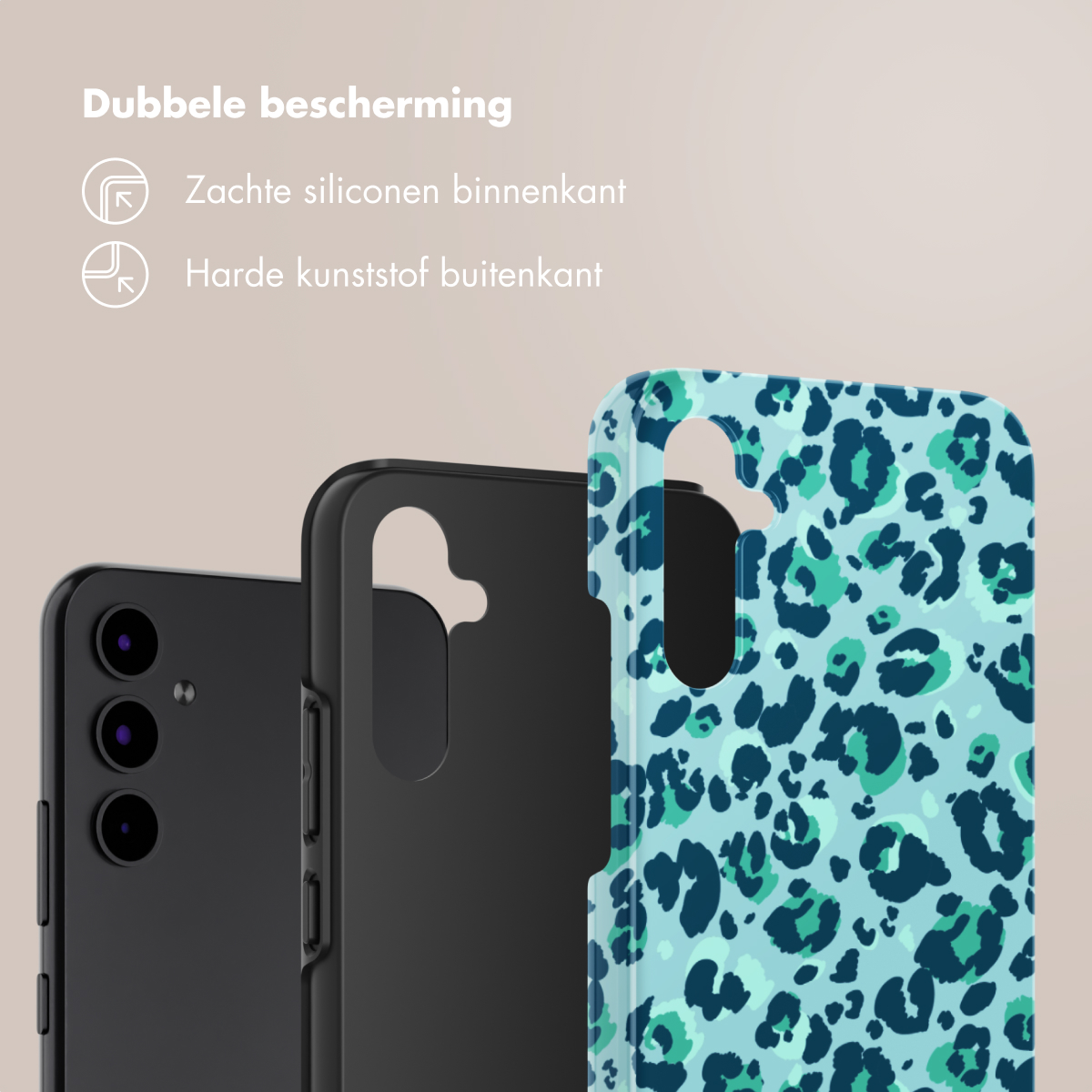 Telefoonhoesjes. Eén in zwart, één met een teal luipaardprint. De telefoon is zichtbaar.