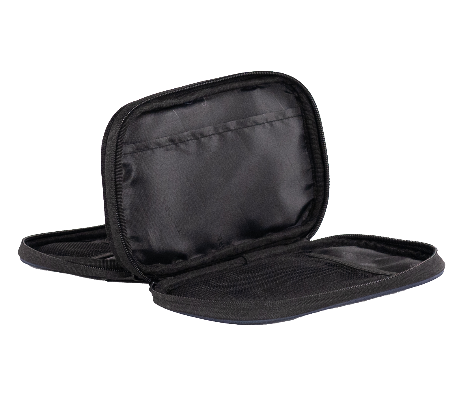 Funda protectora negra y azul, abierta. Interior negro y bolsillo de malla. Fondo negro.