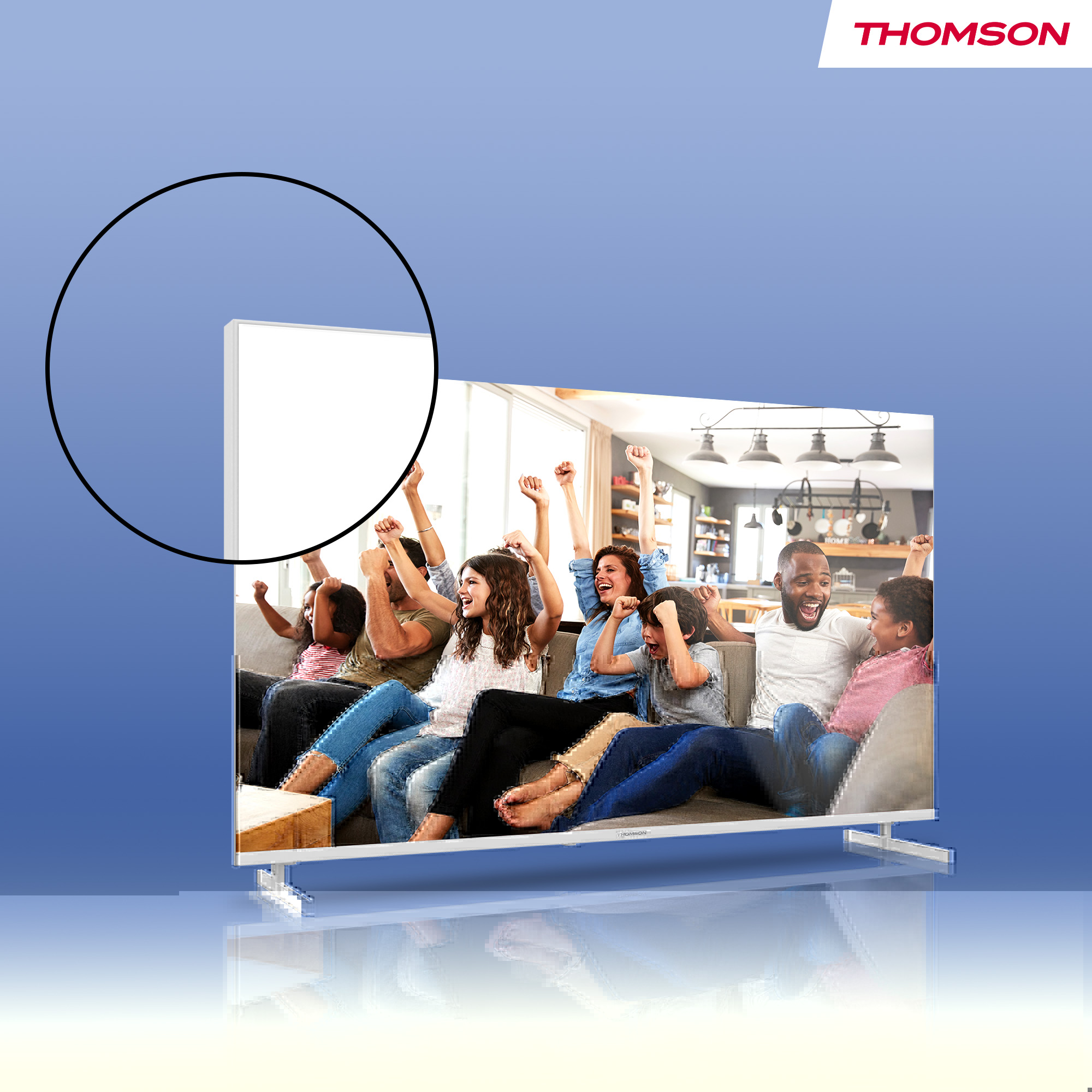 Ludzie oglądają telewizję. Telewizor pokazuje widok miasta. Marka Thomson jest widoczna u góry.