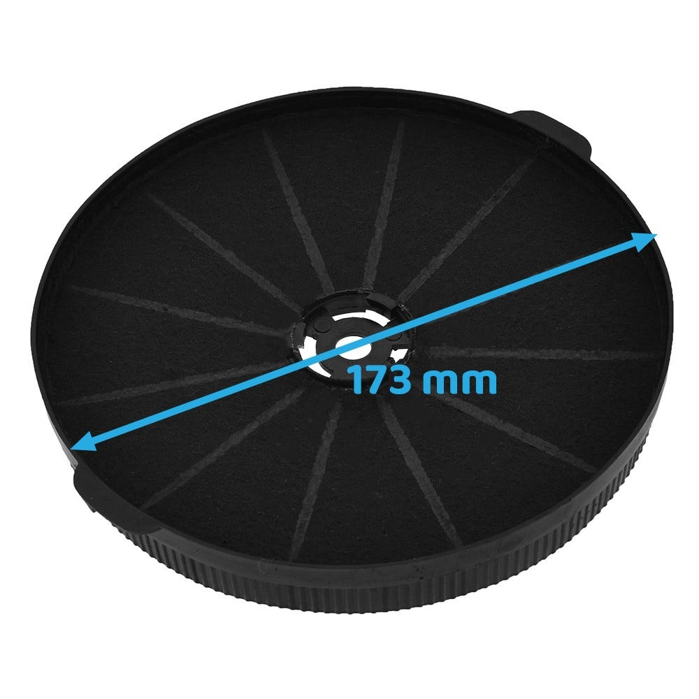 Schwarzer kreisförmiger Aktivkohlefilter. Der Filter hat einen großen Durchmesser von 173 mm, gemessen mit einer blauen Linie.