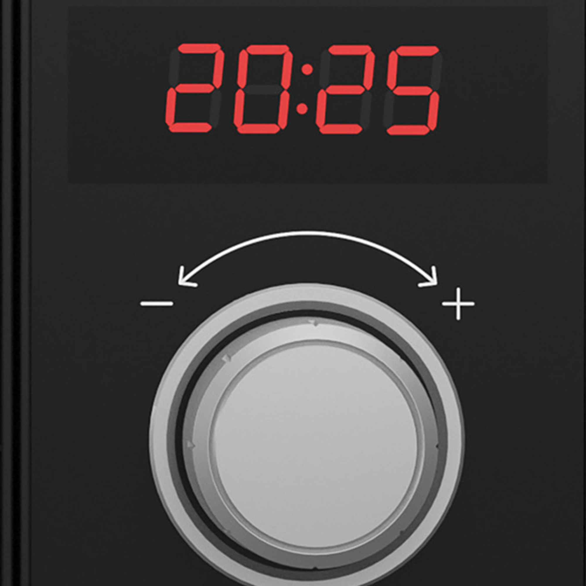 Czarny panel sterowania mikrofalówką. Czerwony zegar cyfrowy wyświetla 20:25. Poniżej znajduje się pokrętło.