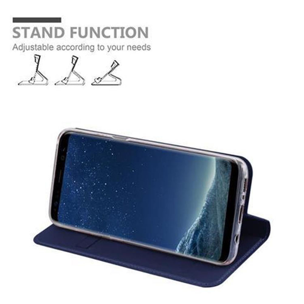 Blaue Handyhülle mit einem Telefon. Das Telefon steht auf dem Ständer. Text oben.