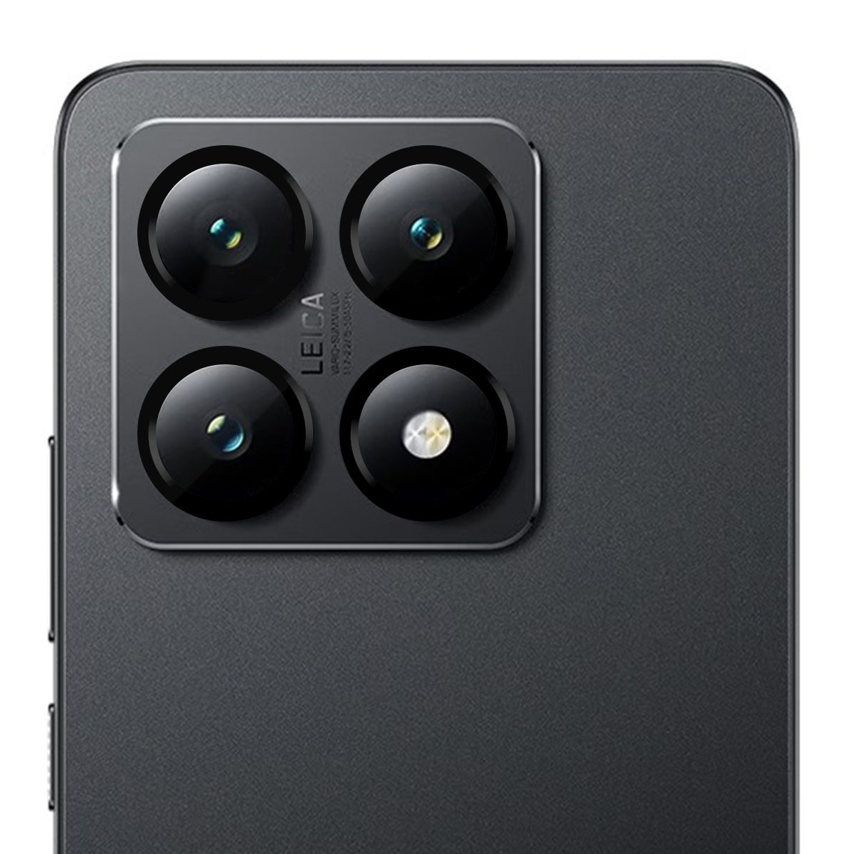Primer plano del conjunto de cámaras de un smartphone, cuatro lentes en un cuadrado.