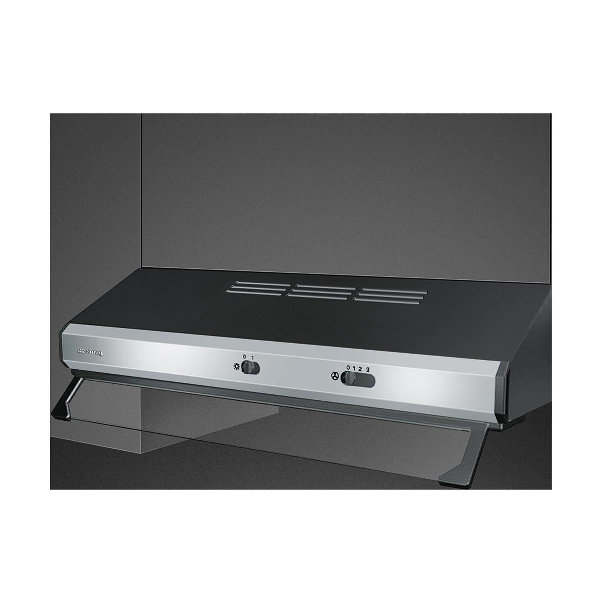 Cappa da cucina moderna, argento con vetro frontale, mostra comandi luce e velocità ventola.