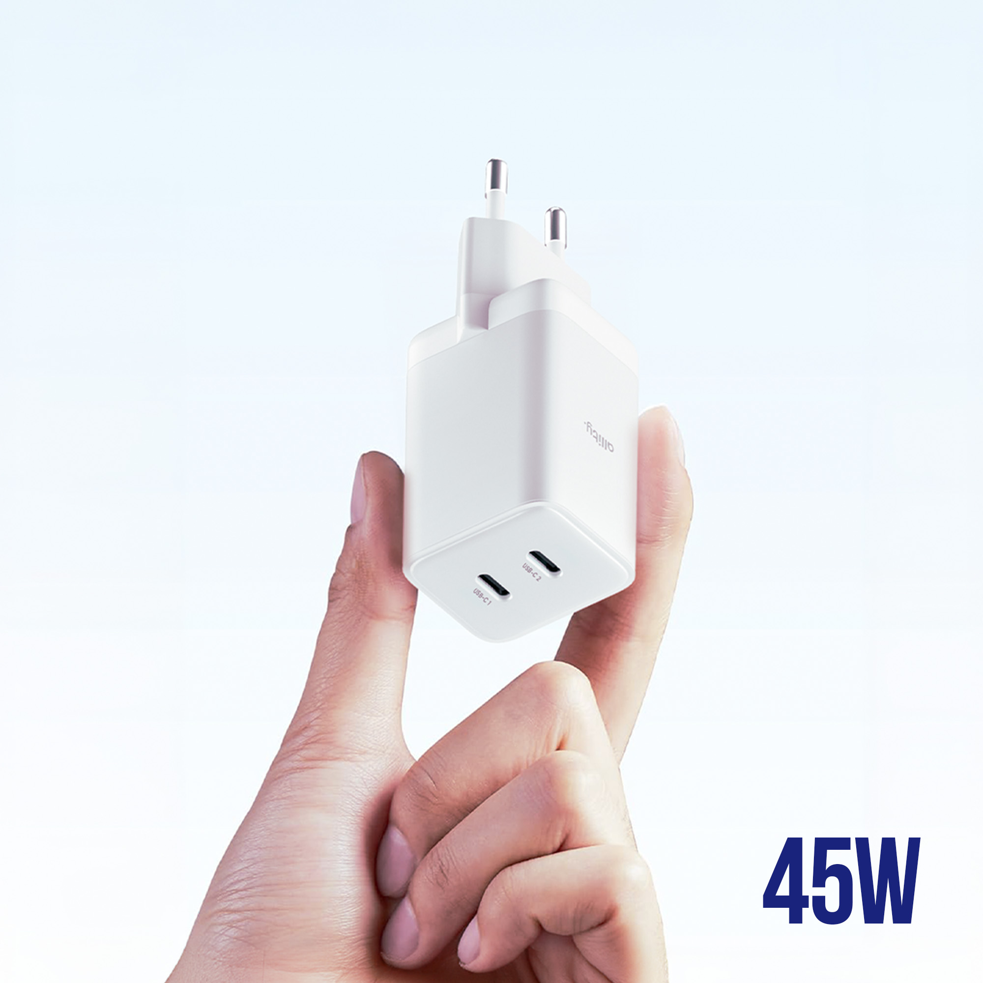 Biała ładowarka USB trzymana w dłoni, z portem USB-C i tekstem '45W'.
