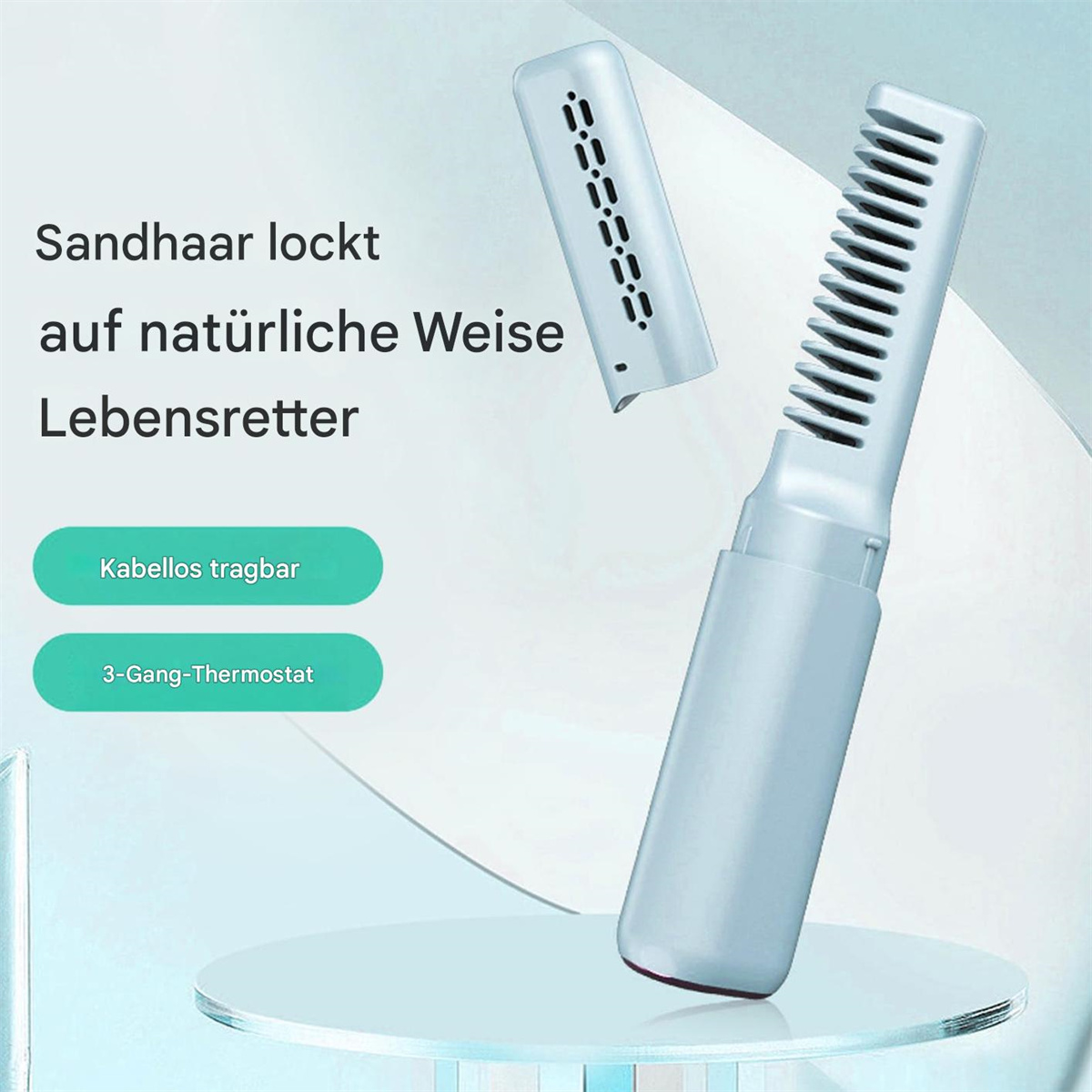 Hellblauer Haarstyler mit weißem Kopf und dem Text 'Sandhaar lockt'.