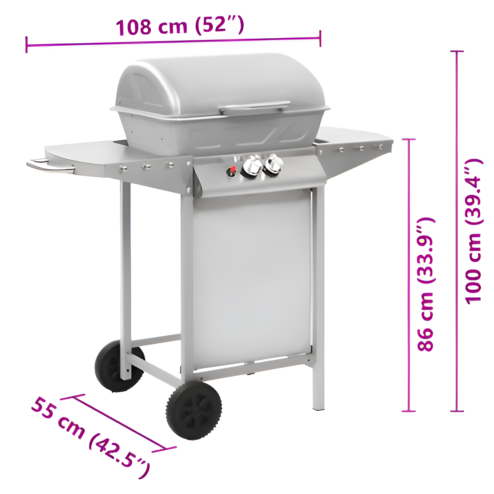 Ein silberner Gasgrill wird mit Abmessungen angezeigt. Er hat einen Deckel, zwei Seitenablagen und zwei Räder.