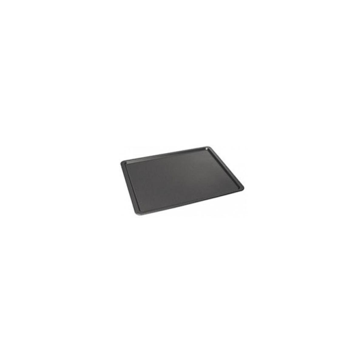 Una bandeja para hornear negra sobre un fondo blanco, rectangular y vacía.