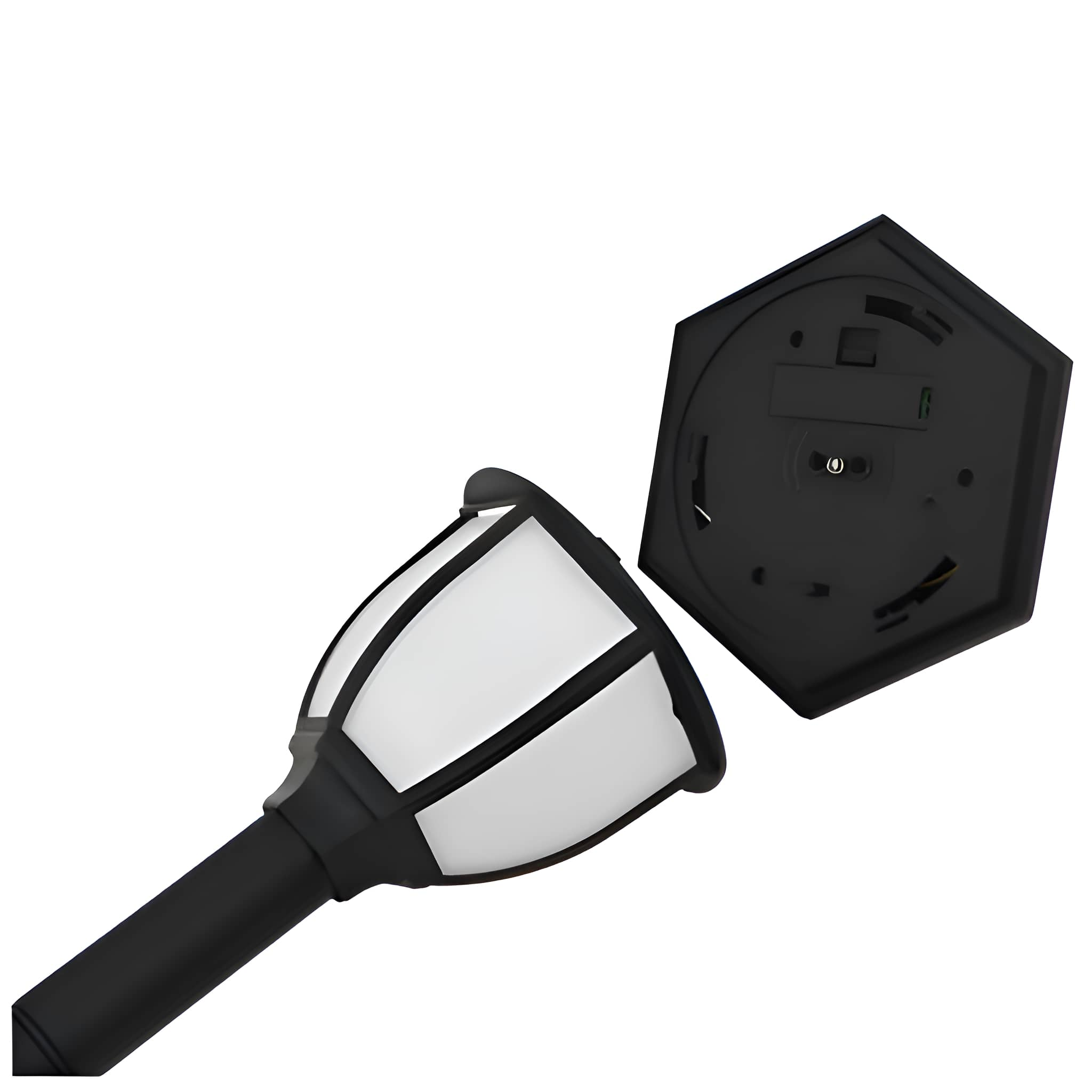 Eine schwarze Außenlampe mit weißem Licht, in sechseckiger Form, getrennt von ihrem Sockel.