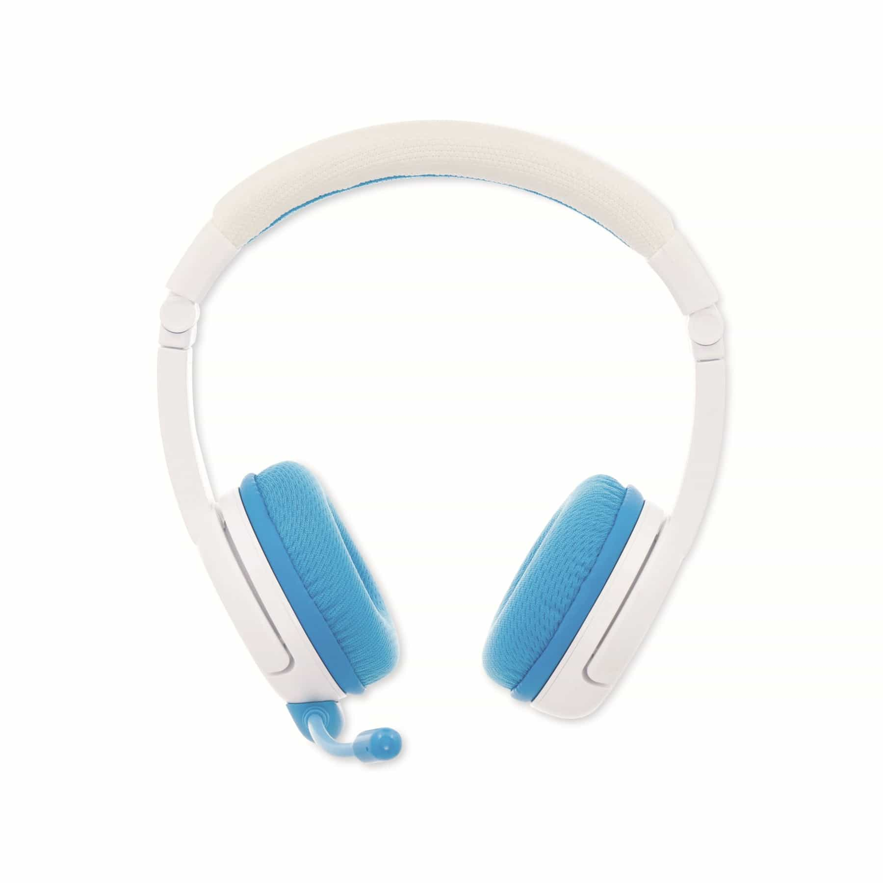 Cuffie bianche e blu con microfono. Sfondo bianco.