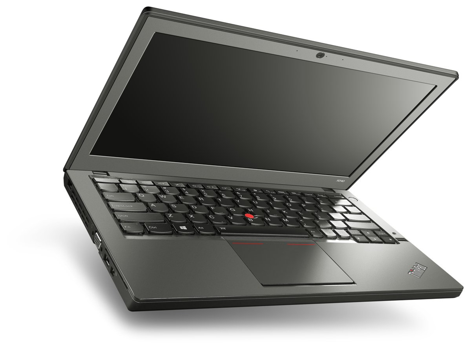 Offener Laptop auf weißer Oberfläche. Der Bildschirm ist schwarz. Die Tastatur ist sichtbar.