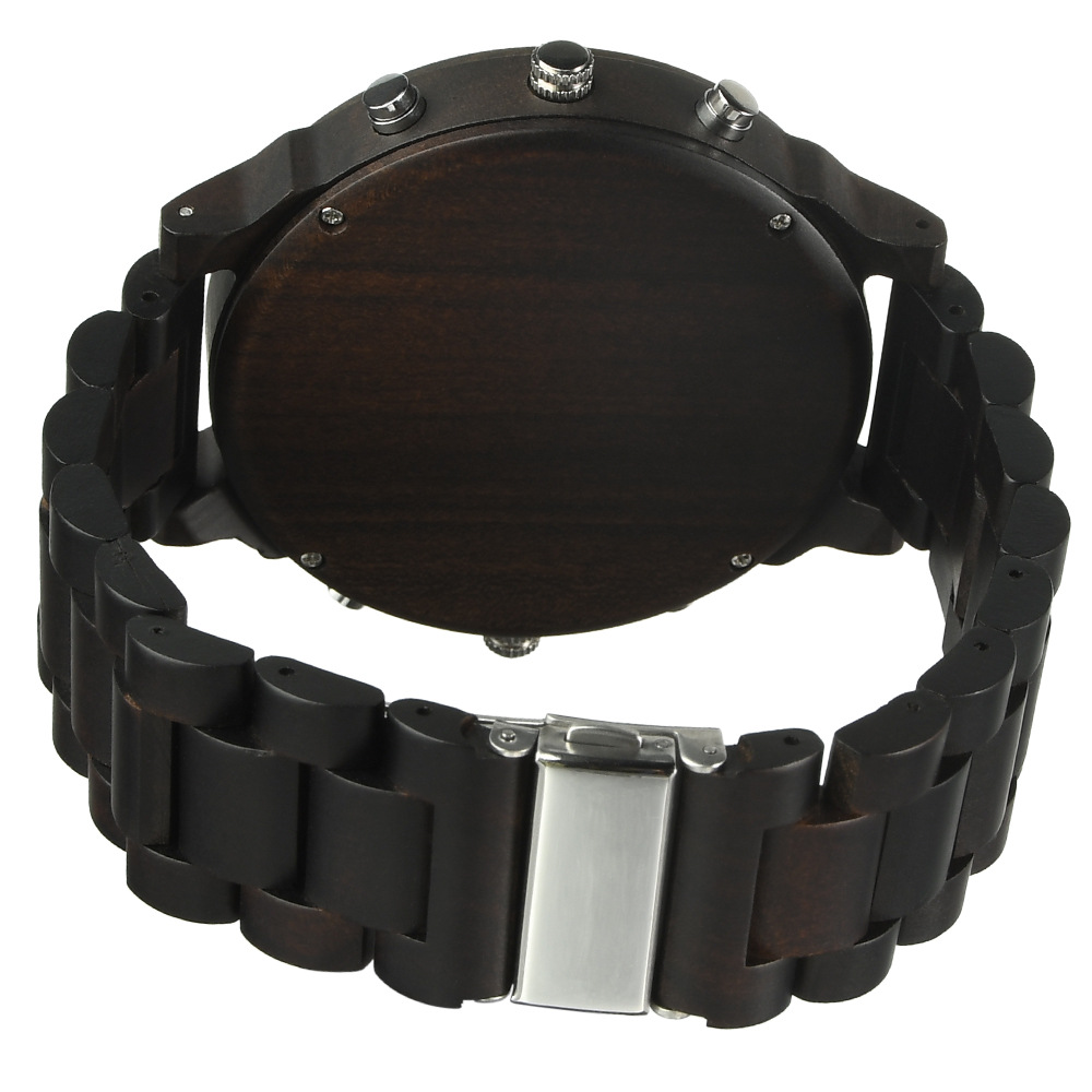 Rückseite einer dunklen Holzuhr. Das Armband ist ebenfalls dunkles Holz mit Metallverschluss.