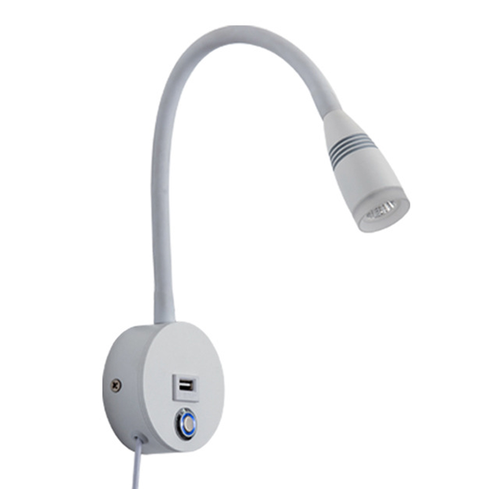 Weiße, an der Wand montierte Leselampe mit flexiblem Arm und USB-Anschluss.