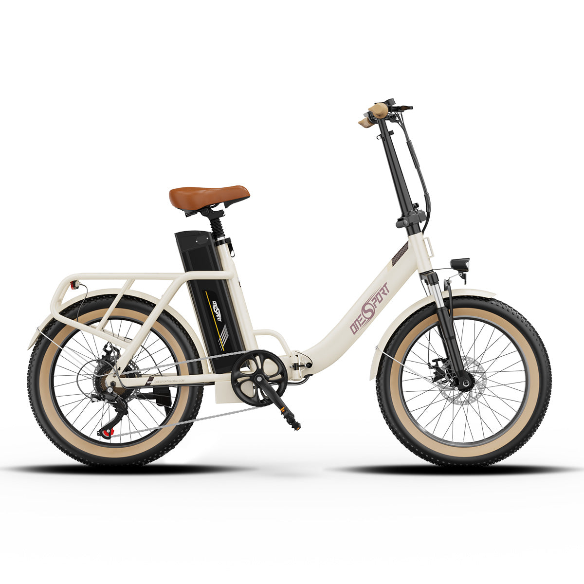 Cremefarbenes Elektrofahrrad mit braunem Sitz und Reifen, schwarzem Akku und weißem Hintergrund.