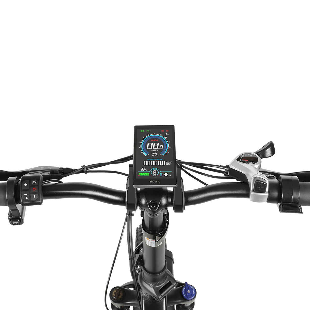 Zbliżenie kierownicy roweru elektrycznego z cyfrowym wyświetlaczem pokazującym prędkość i poziom naładowania baterii.