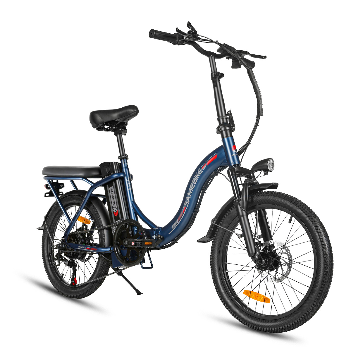 Niebieski rower elektryczny z czarnymi oponami. Ma reflektor, siodełko i bagażnik z tyłu.