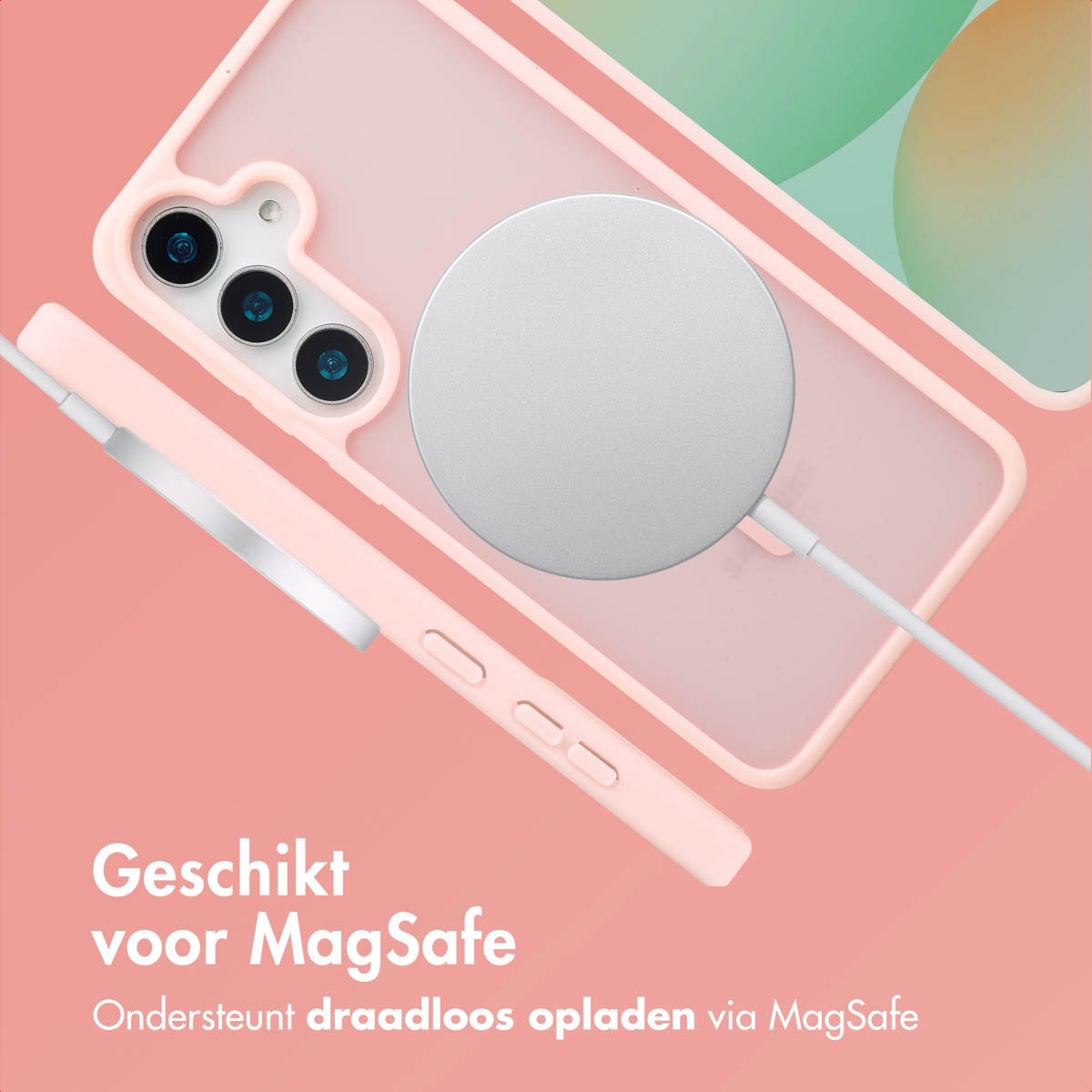 Roze telefoonhoes met witte oplader. Tekst zegt: Geschikt voor MagSafe. Ondersteunt draadloos opladen via MagSafe.
