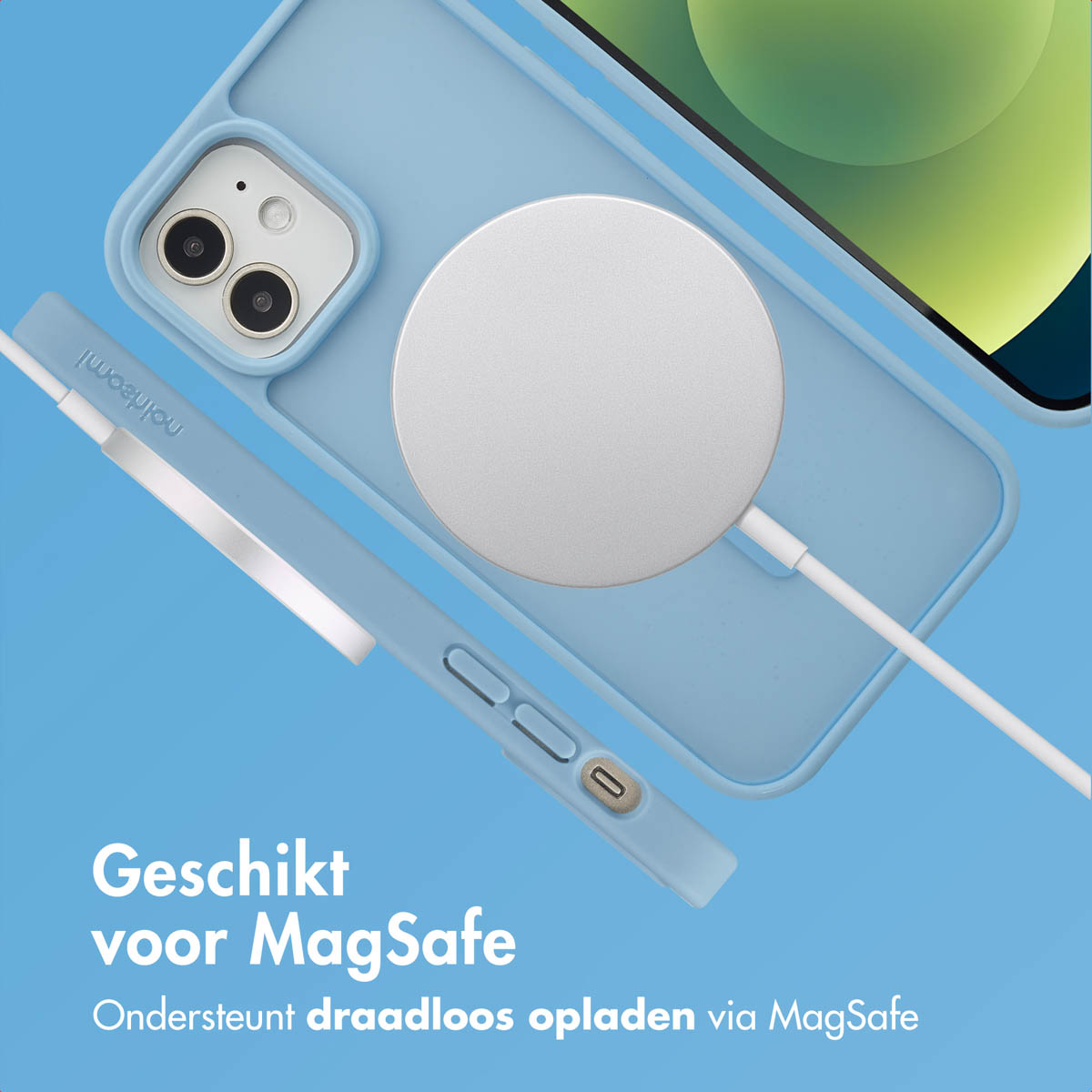 Telefoonhoesje met MagSafe-oplader bevestigd. Een telefoon op de achtergrond. Tekst onderaan.