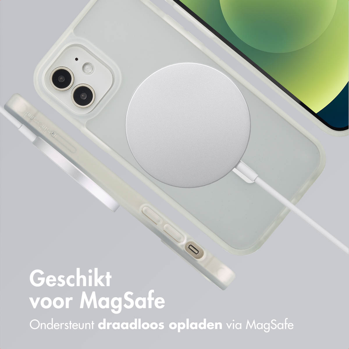 Telefoonhoesje met MagSafe-oplader bevestigd. Een telefoon op de achtergrond. Tekst onderaan.