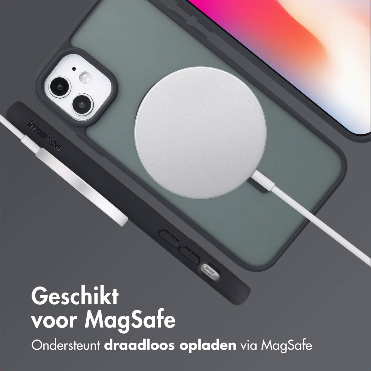 Coque noire avec chargeur blanc. Texte: Compatible MagSafe, chargement sans fil.