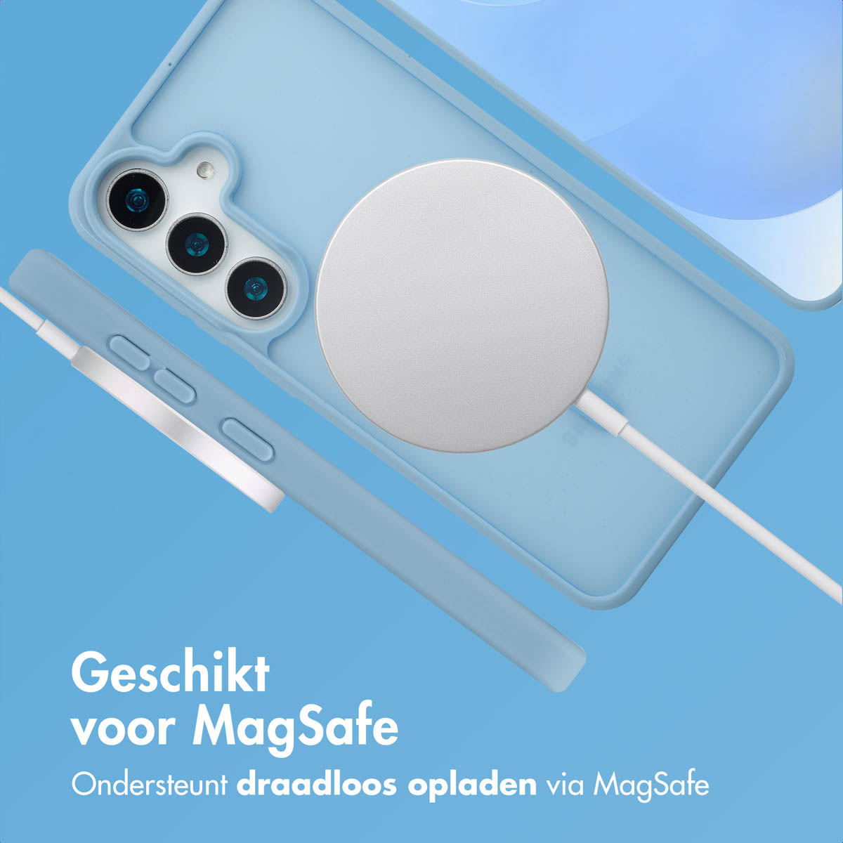 Telefono blu con custodia e caricatore MagSafe. Caricatore argento, cavo bianco. Testo: Adatto a MagSafe.