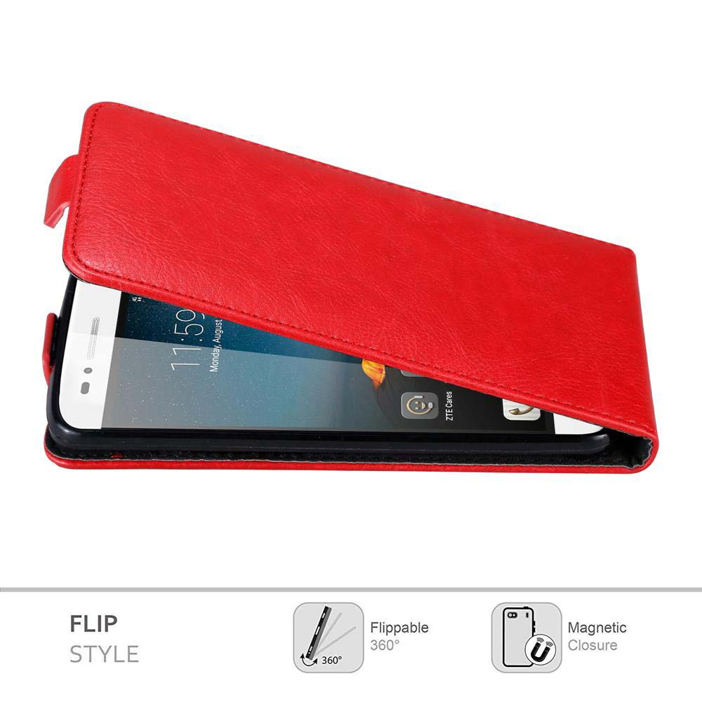 Custodia a libro in pelle rossa. Aperta, mostra lo schermo del telefono con l'ora e le icone delle app.