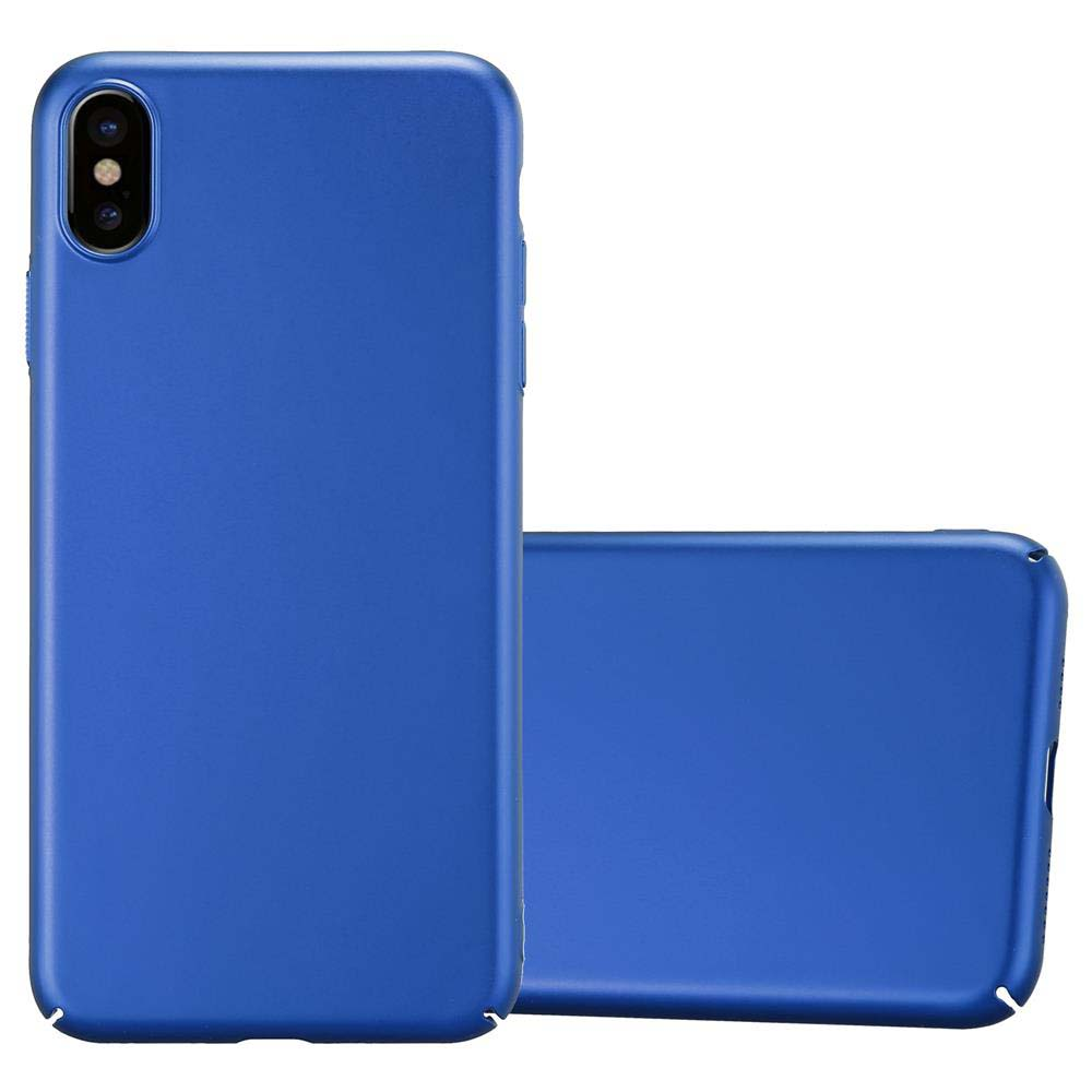 Custodia blu per telefono e una seconda, entrambe distese. Sono semplici e hanno un ritaglio per la fotocamera.