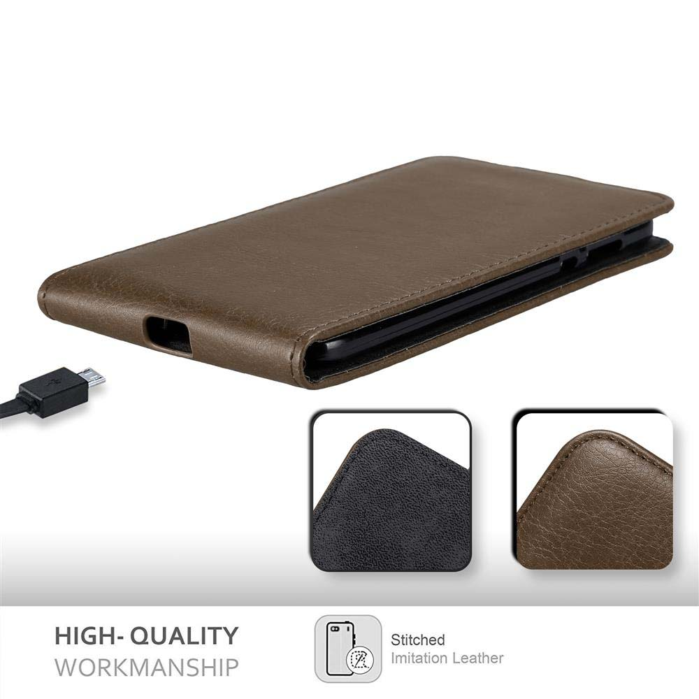 Una funda de teléfono marrón con puerto de carga. La funda está abierta.