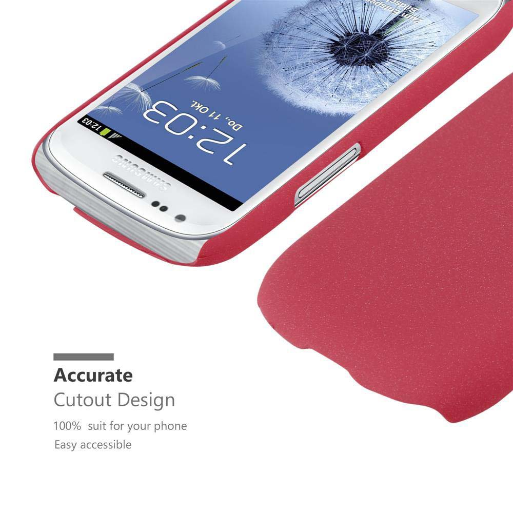 Telefono in una custodia rossa. Lo schermo mostra l'ora 12:03. Il testo in basso dice Accurate Cutout Design.