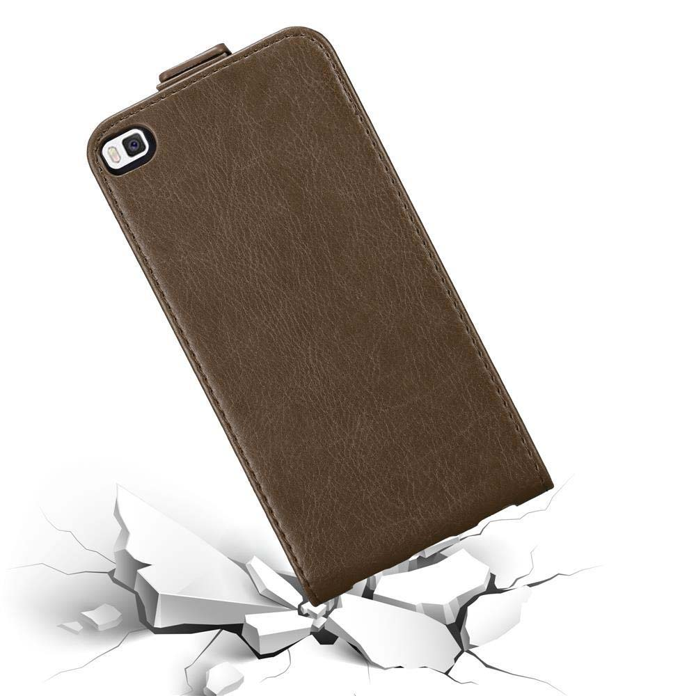 Funda de teléfono de cuero marrón inclinada hacia adelante. Grietas blancas debajo.