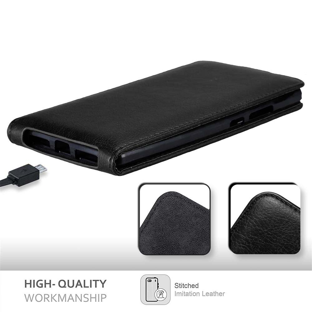 Una funda de teléfono negra con un teléfono dentro y un puerto de carga, vista de cerca.