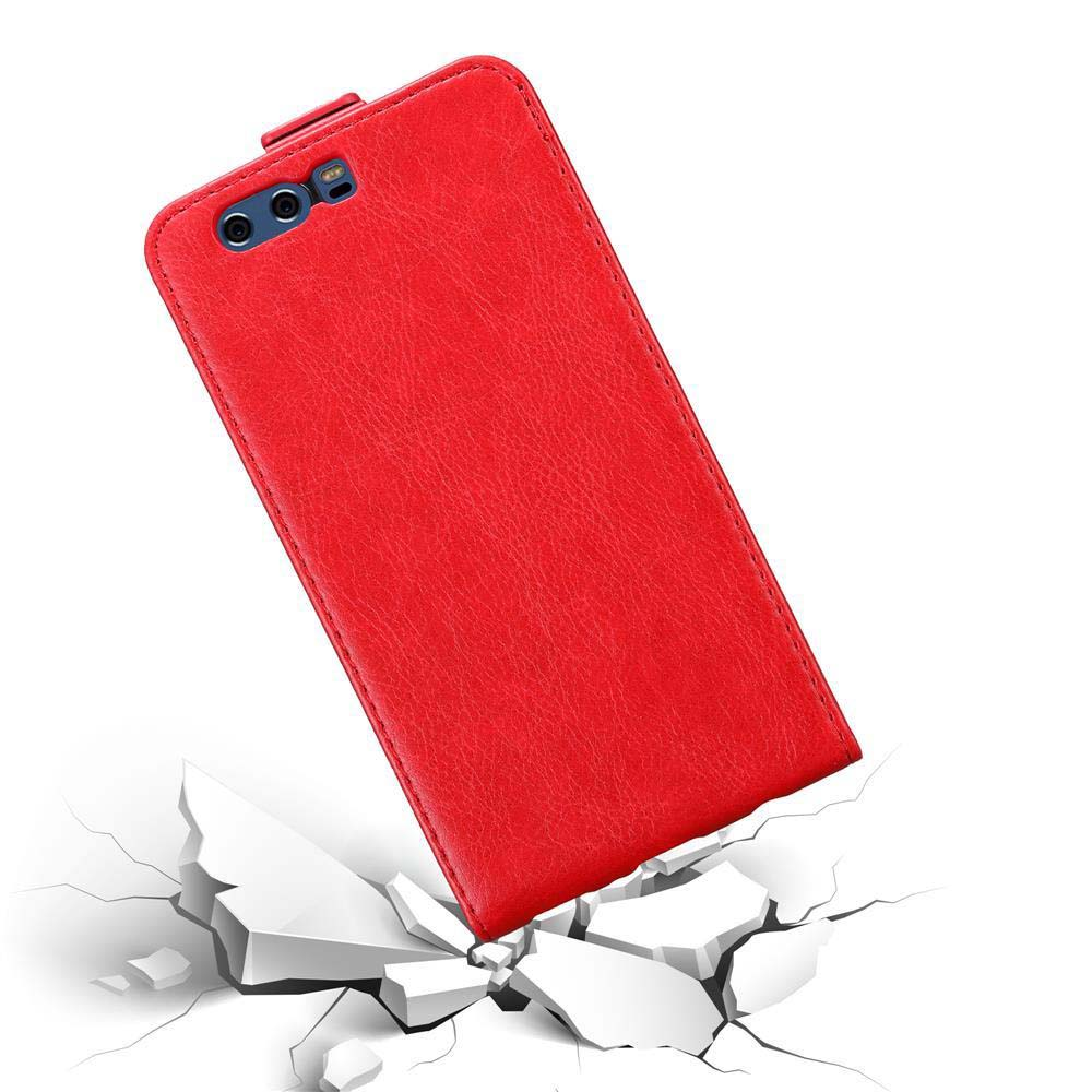 Una custodia rossa per telefono cade, con crepe che si formano sul terreno, enfatizzando la protezione dalle cadute.