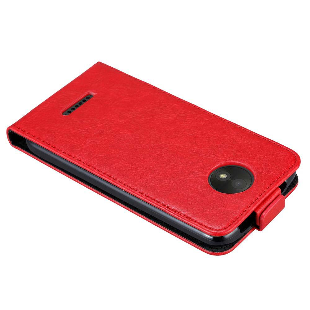 Una custodia per telefono rossa, aperta e che mostra una fotocamera e la cornice nera del telefono.