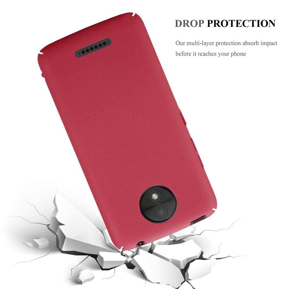 Custodia rossa che cade su cemento bianco rotto. Testo: Drop Protection.